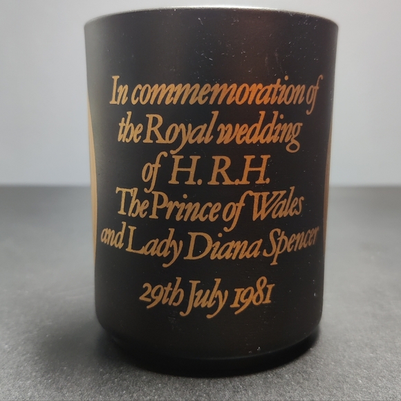 Vintage Commemorative Black Mug Princess Diana - Picture 2 of 9